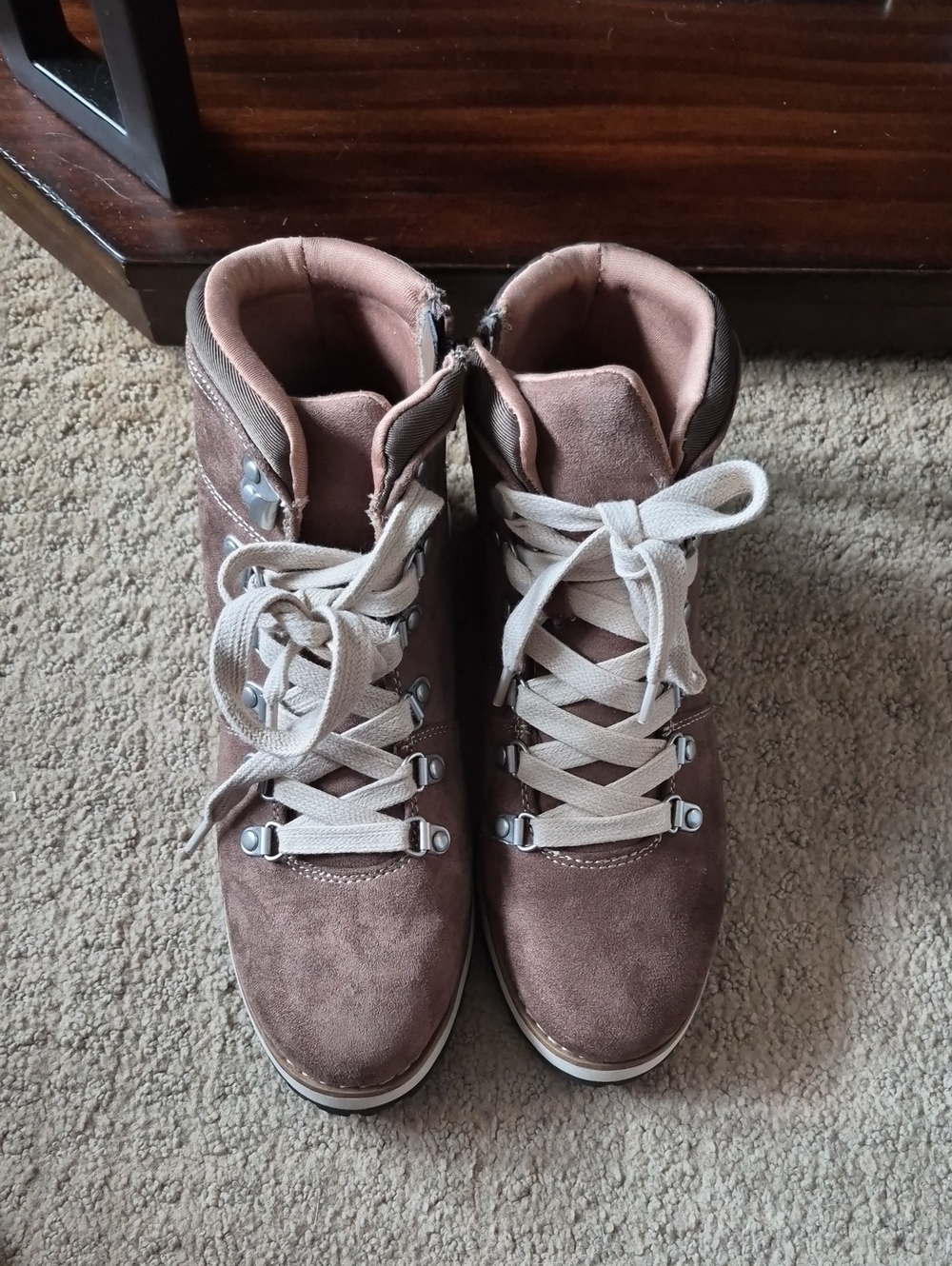 Universal Thread Jessie Lace Up Hiking Boot 6.5